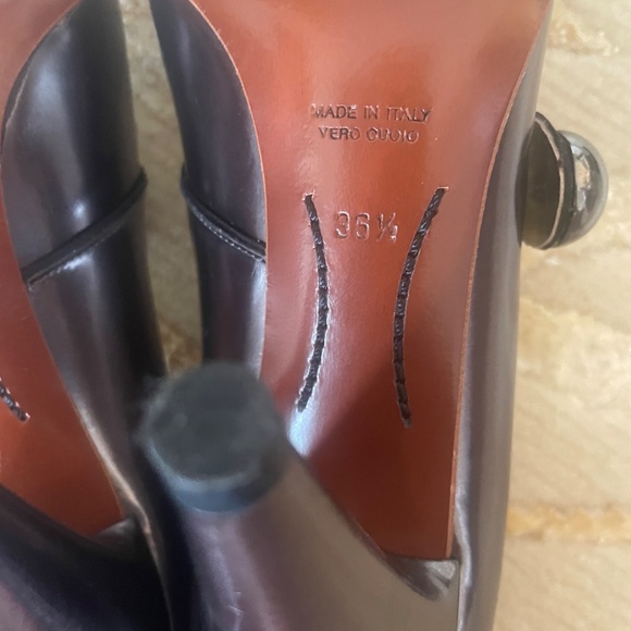 Metallic Mary-Jane style heels from Jonathan Kelsey - Picture 8 of 10